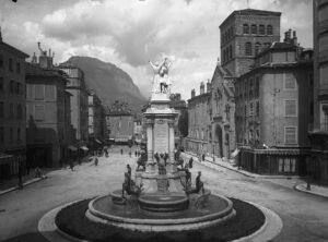 Fontaine des trois ordres, 1897, de Henri DING